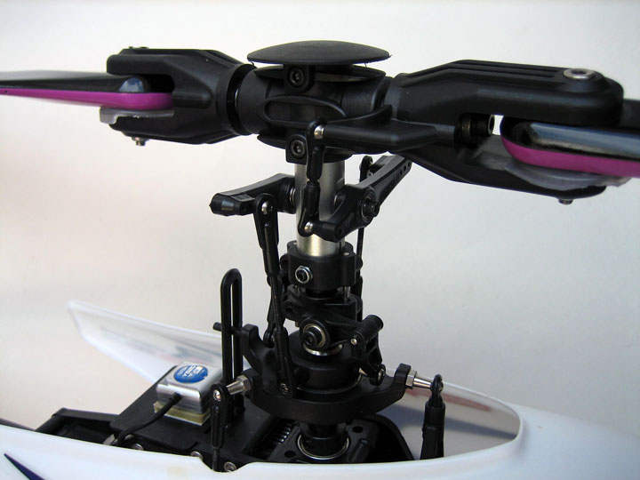 -Close up of Pantera MkII head converted to flybarless operation